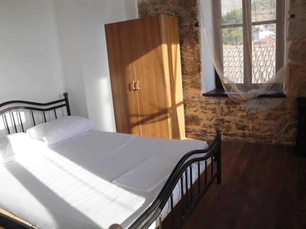 Villa Chrysodimi Chalki Town Oda fotoğraf