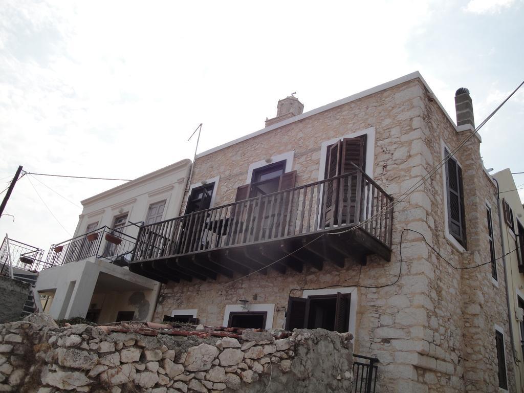 Villa Chrysodimi Chalki Town Oda fotoğraf