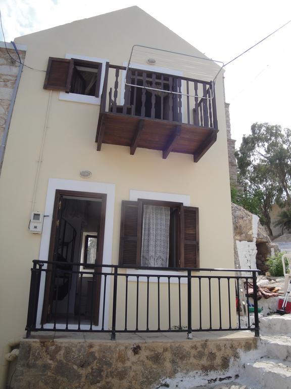 Villa Chrysodimi Chalki Town Oda fotoğraf