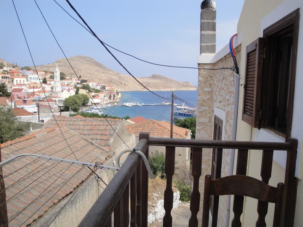 Villa Chrysodimi Chalki Town Oda fotoğraf