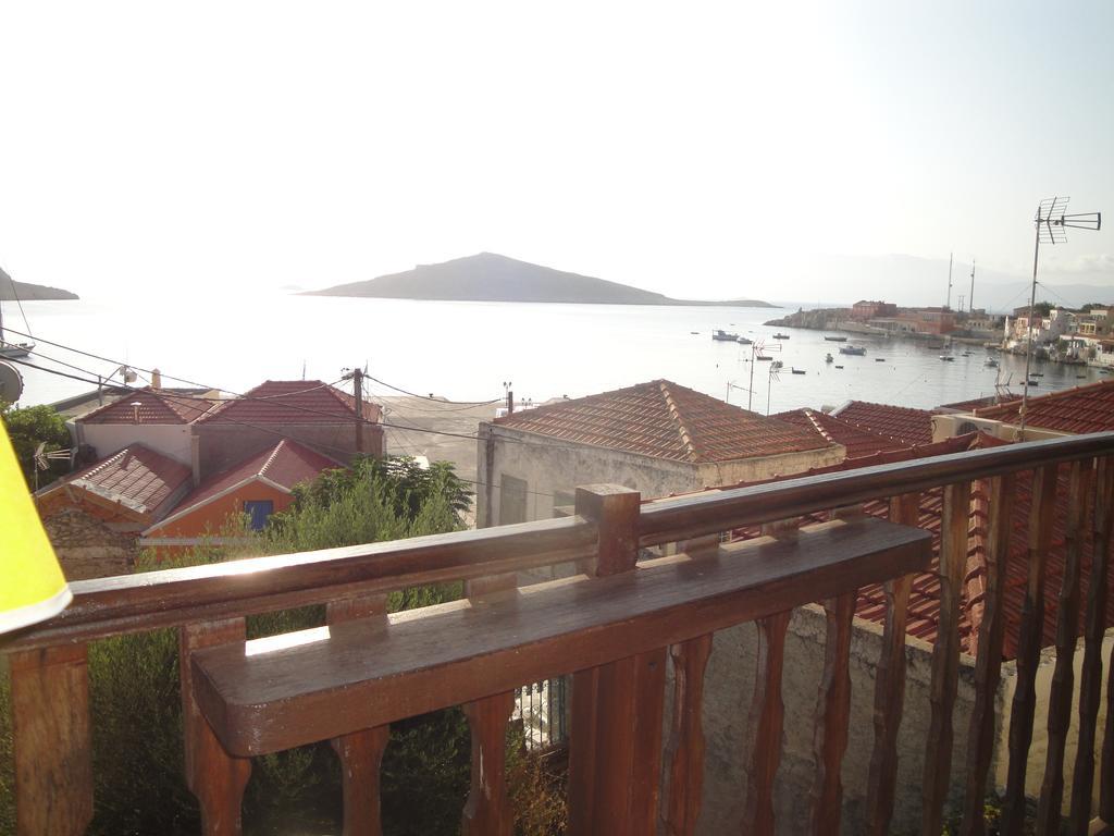Villa Chrysodimi Chalki Town Oda fotoğraf