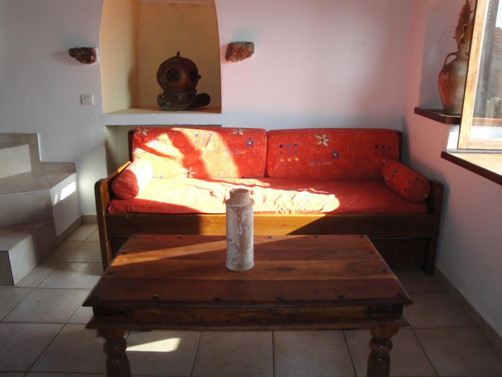 Villa Chrysodimi Chalki Town Oda fotoğraf